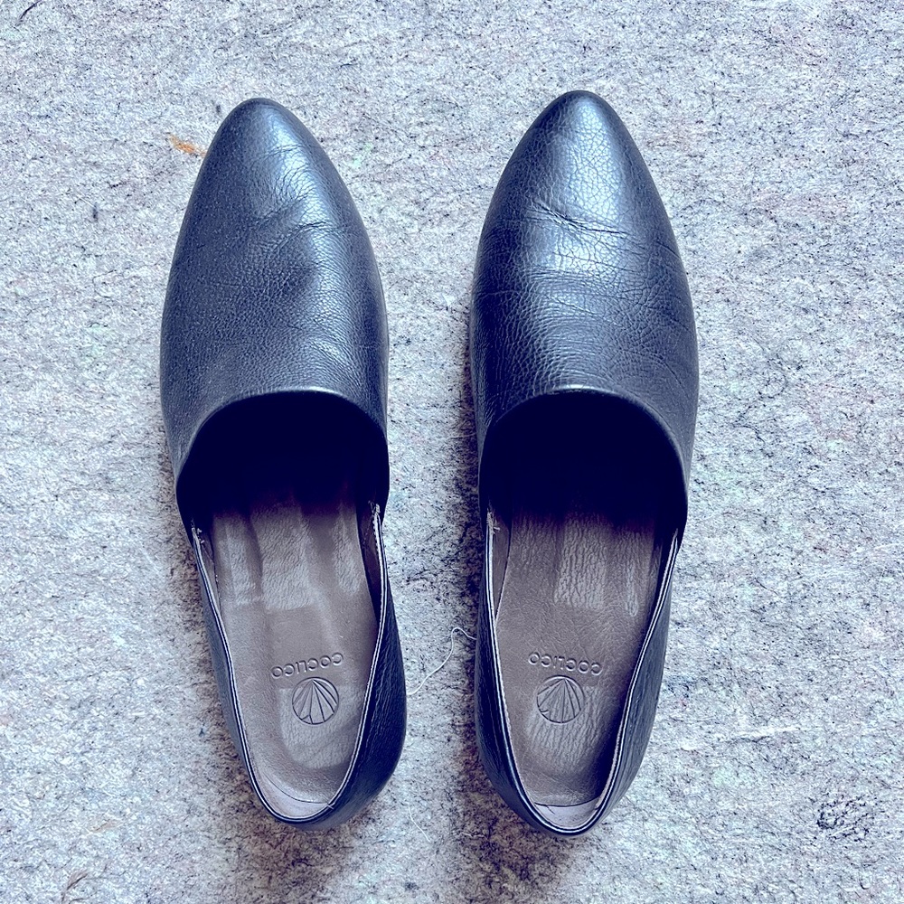 Coclico Pointed toe Flats Black Size 39 8 8.5 (run small)